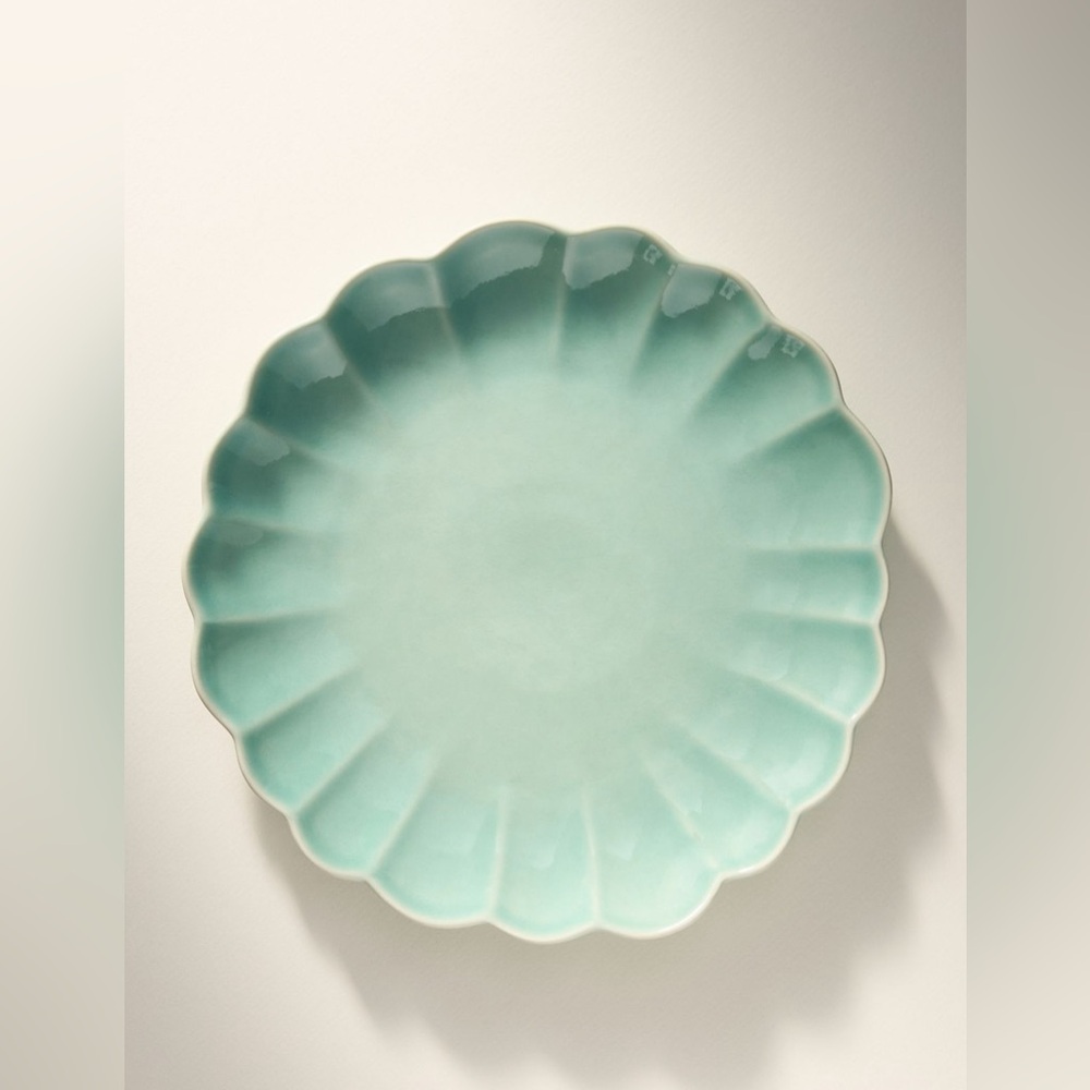 Anthropologie Beatriz Dinner Plates, Set of 4 - Picture 4 of 4